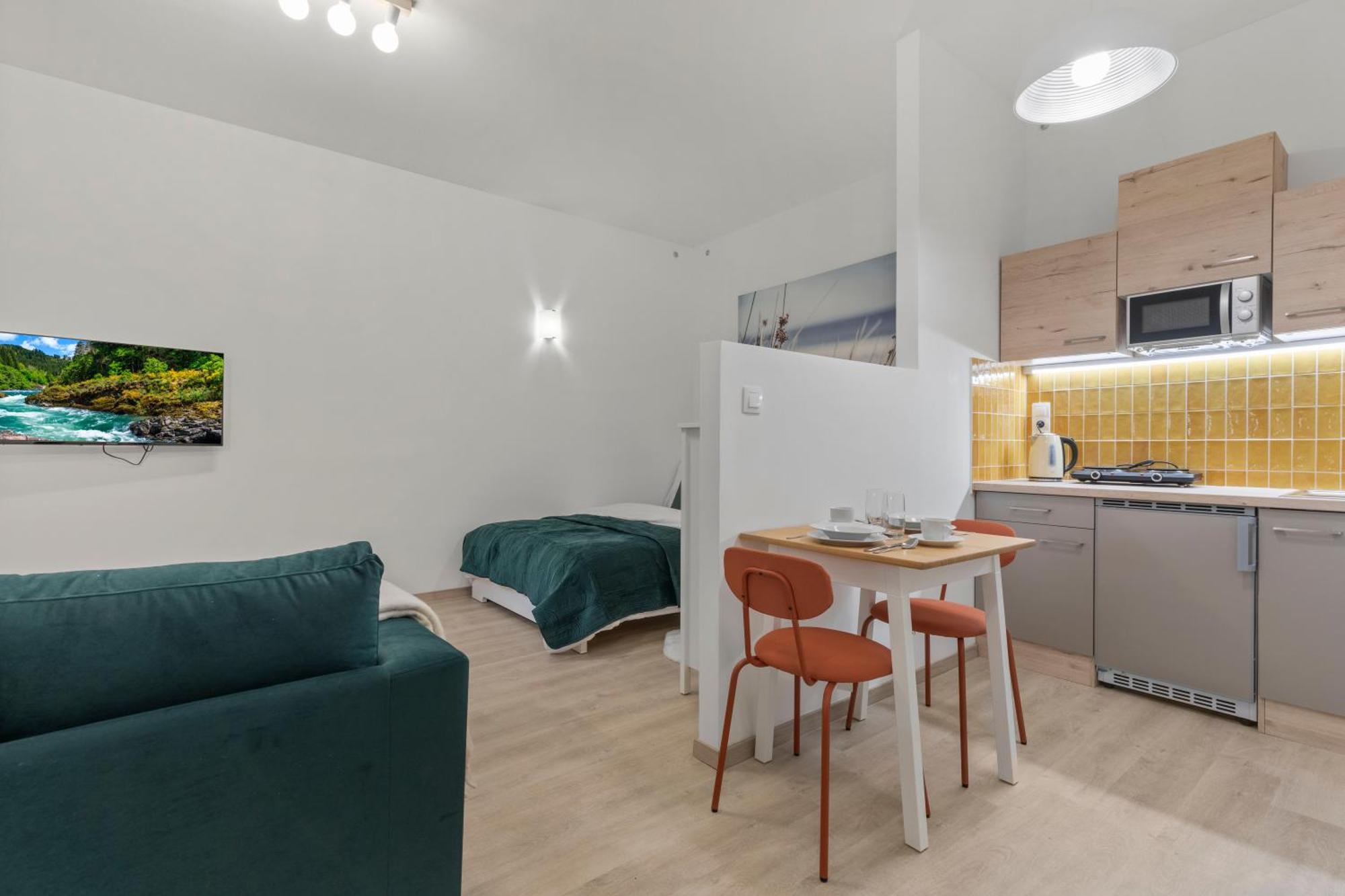 Garden Haven Studio In Old Town Bratislava Exterior photo