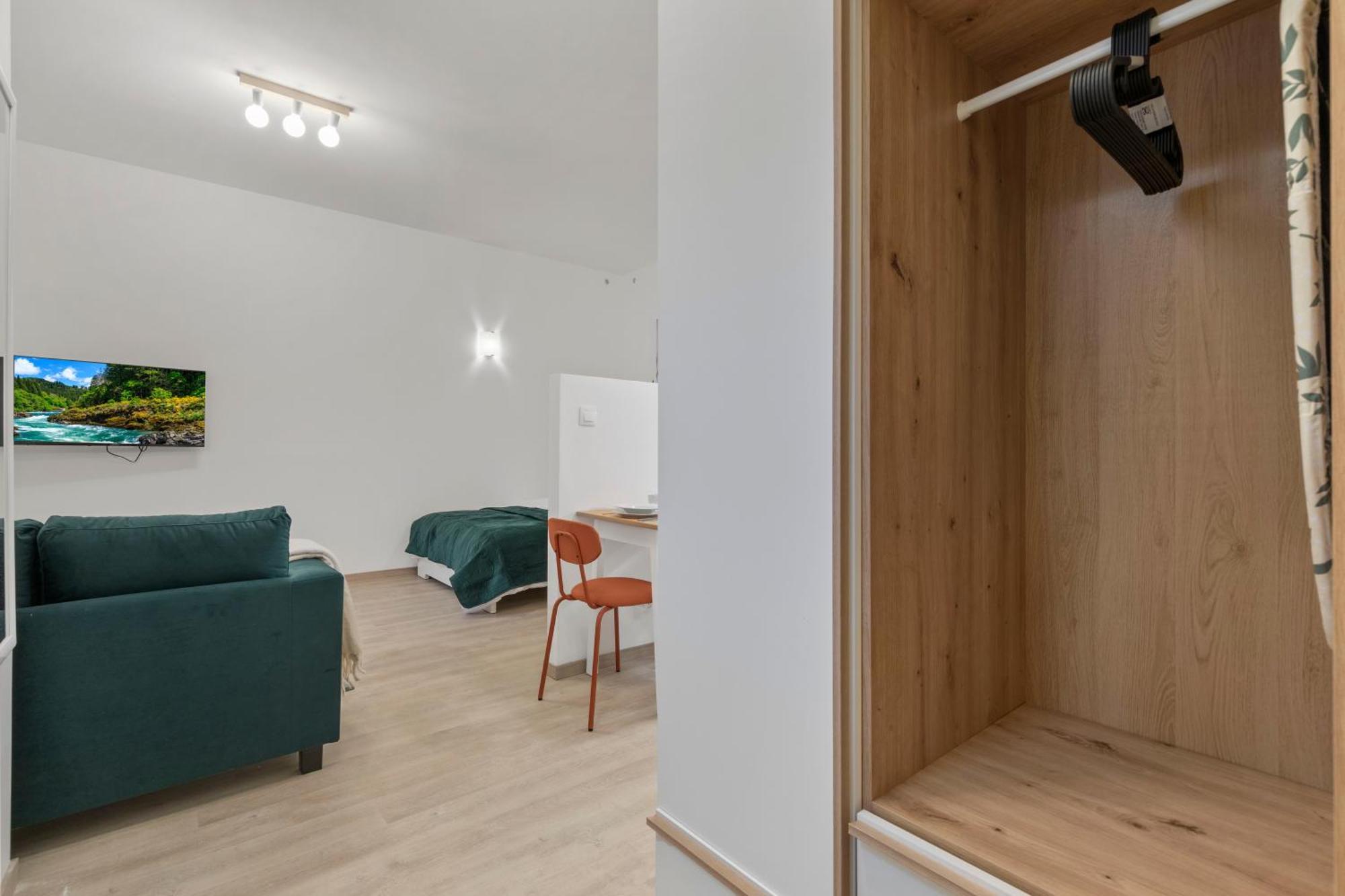 Garden Haven Studio In Old Town Bratislava Exterior photo